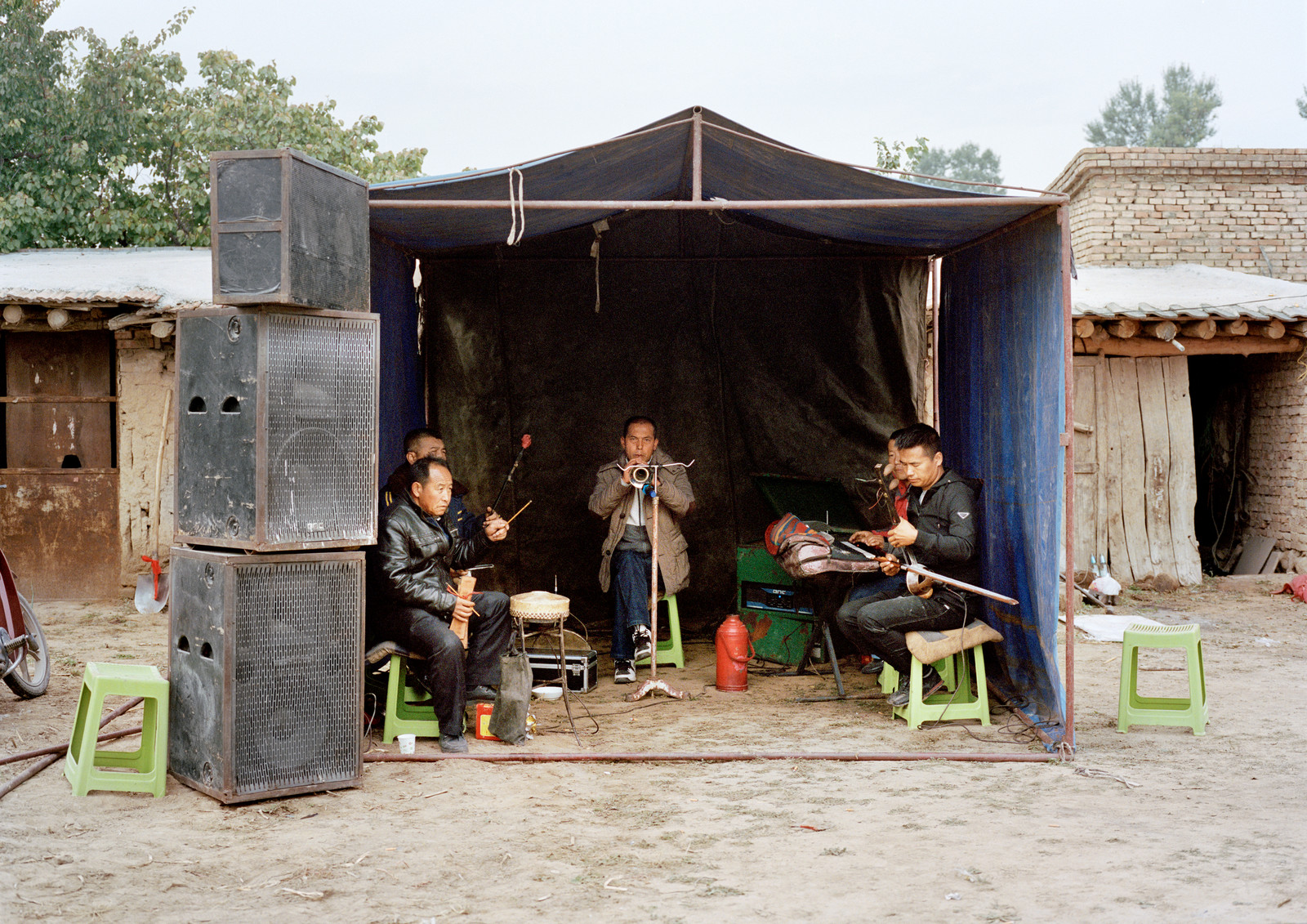 UIt ‘Watering My Horse’ (2020), uitgegeven door The Eriskay Connection

 Beeld Xiaoxiao Xu