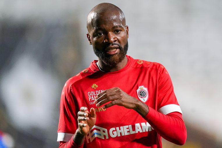 Didier Lamkel Zé is out voor de match tegen Anderlecht. Beeld Photo News
