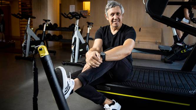 Rugpijn, stijve knieën of zeurende ellebogen: kinesist Lieven Maesschalck toont oefeningen voor elke blessuregevoelig plek