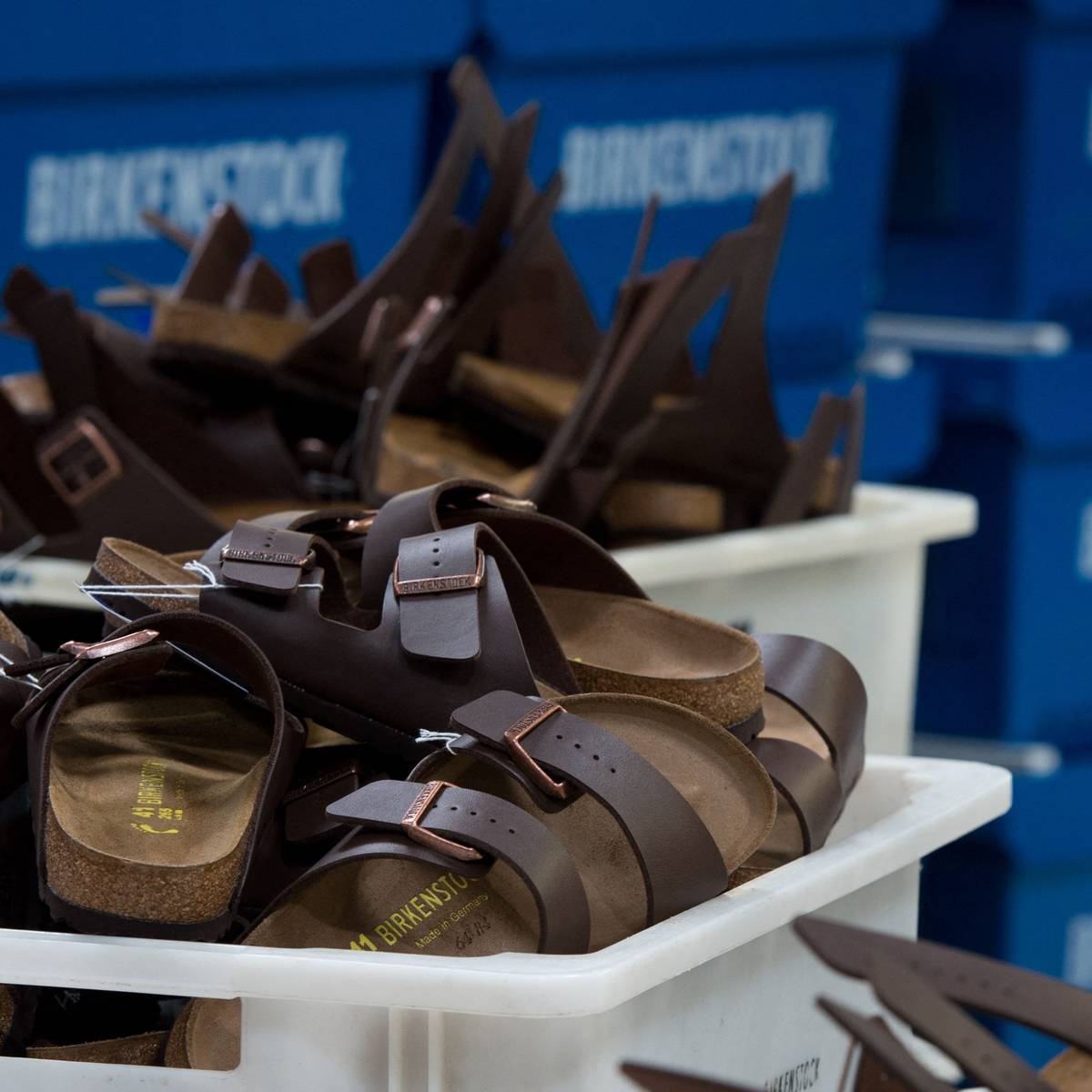 Birkenstock stopt met leveringen aan kleine winkels in Belgie Binnenland hln.be