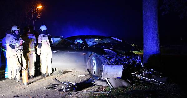 Weggelopen Porsche-bestuurder na crash Den Ham aangetroffen in ziekenhuis - Tubantia