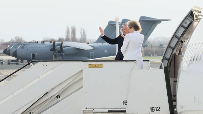 IN BEELD. Na het schouwen van de militairen: Filip en Mathilde vertrokken naar Zuid-Afrika
