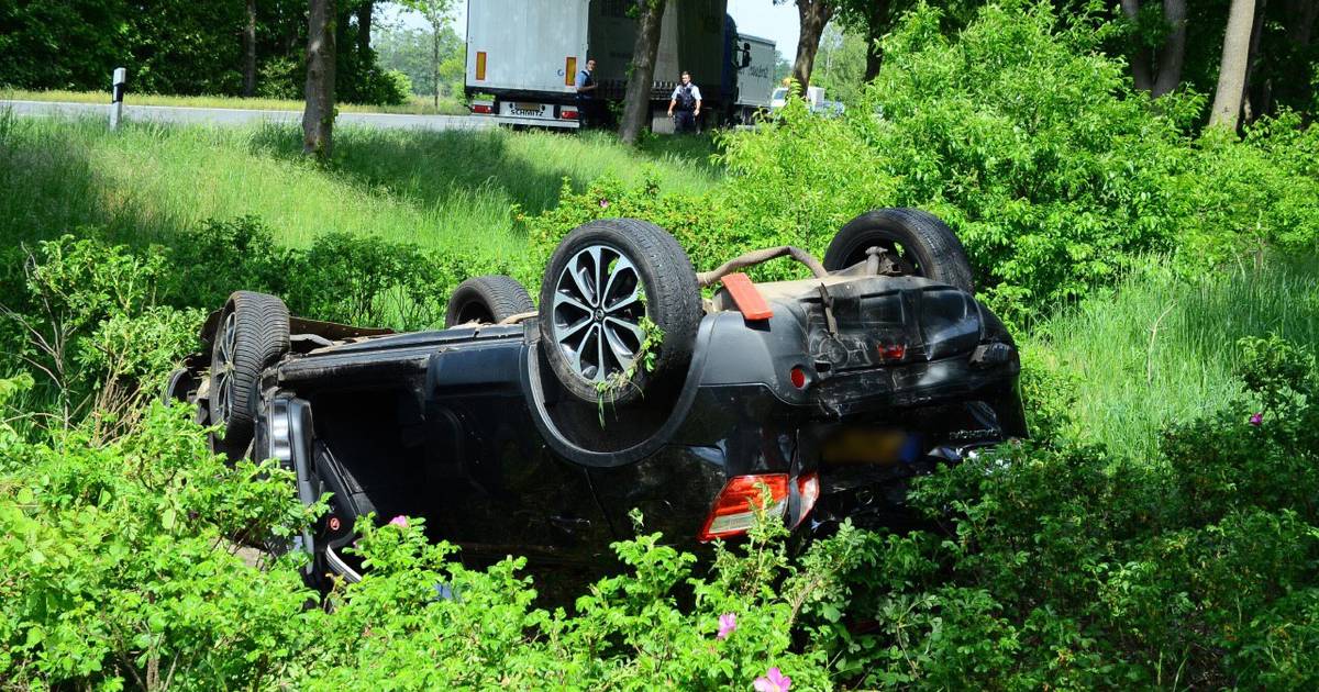 Trucker uit Ommen botst in Duitsland achter op auto ...