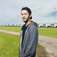 Erik Varjú is een arbeidsmigrant uit Slowakije, we volgen hem op zijn reis naar een vreemd land