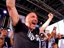 Promoveren ‘was mooi en moest’ vindt Hendrie Krüzen: ‘Maar niets gaat boven een kampioensfeest’