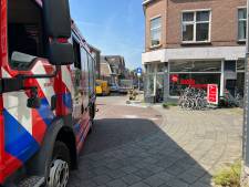 Accu elektrische fiets vliegt in brand bij fietsenzaak in Deventer: ‘Moet morgen weer langs het ziekenhuis’