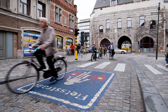 Gedaan met fietsers inhalen in Mechelen: heel het centrum wordt ...