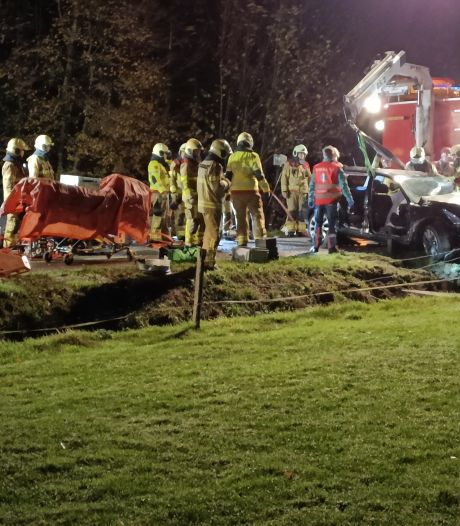 Zeven gewonden bij frontale botsing twee auto's in De Heurne: één persoon in kritieke toestand
