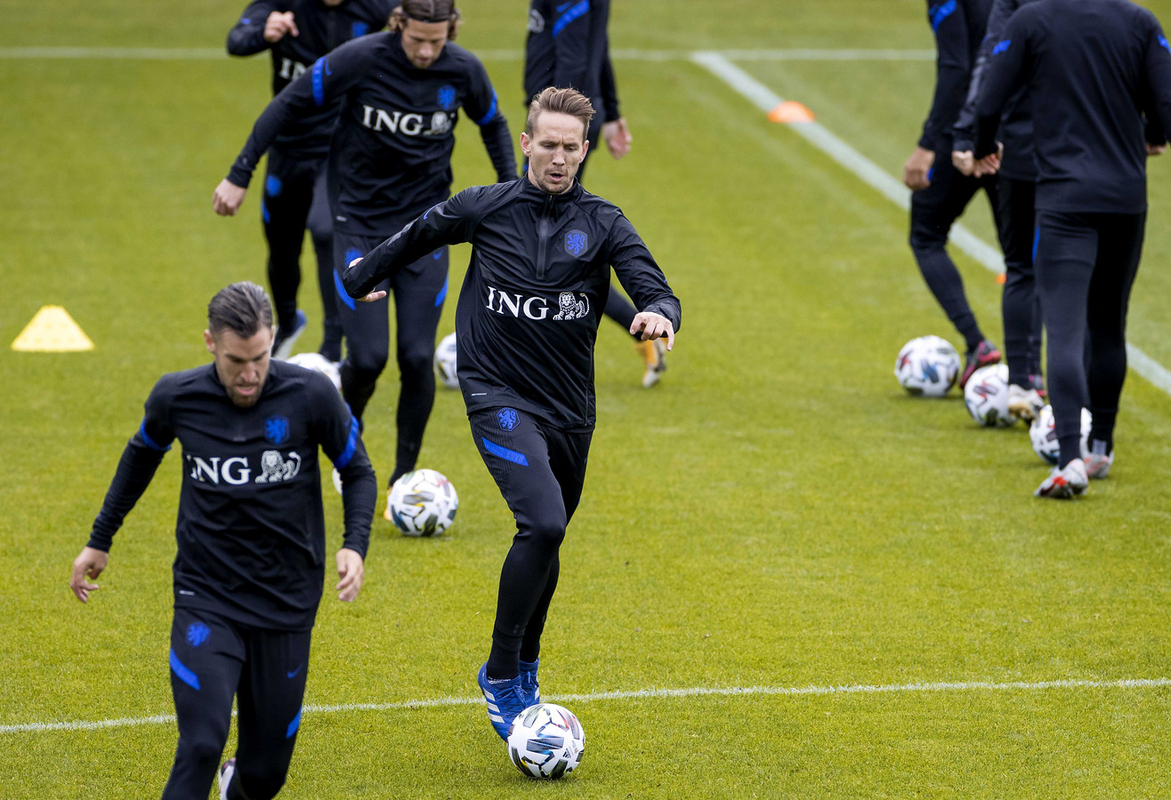 Mijlpaal Beg ader Oranje is compleet in aanloop naar uitduel met Bosnië, Depay geschorst |  Foto | AD.nl