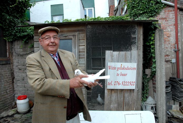 Jan Joosen, bekende stalhouder uit Breda (1935-2018), is maandag 25 februari overleden.