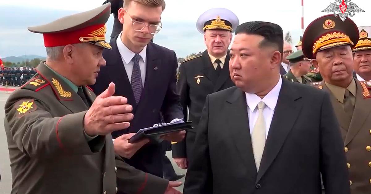 Live Ukraine.  Kim Jong-un Welcomes to Vladivostok, Where He Inspects Russian Nuclear Bombers |  House