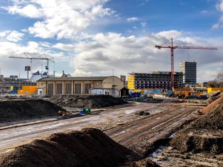 Ouderen met dementie krijgen thuis op voormalig sportpark Vijfsluizen, waar nieuwe woonwijk verrijst