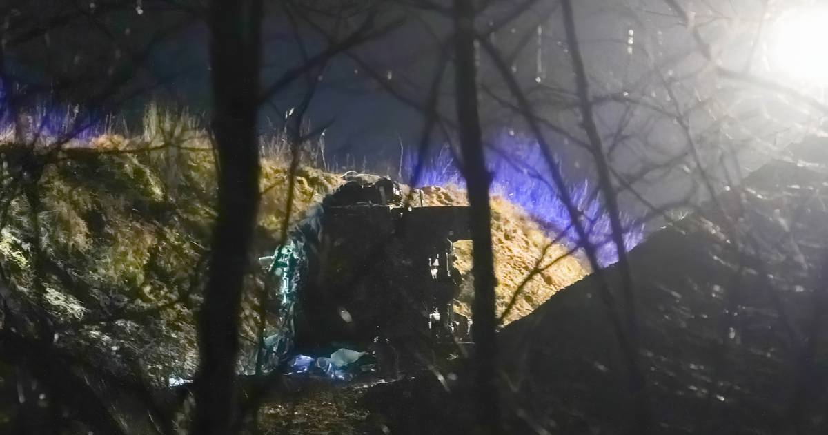 Legertraining gaat mis: vijf militairen gewond bij ongeval met legervoertuig, twee naar ziekenhuis.