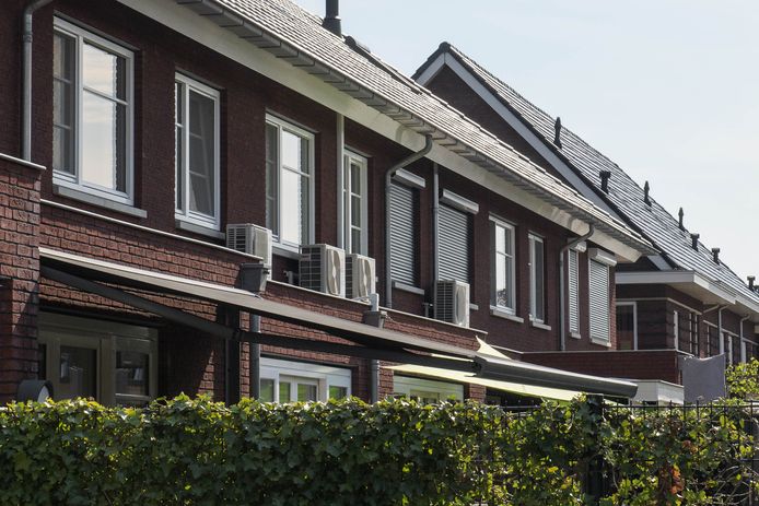 Nieuwbouwwijk De Bornse Maten, waar men deur aan deur een airco’s lijkt te hebben, zorgt voor de groei van Borne