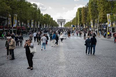 Gebouw op Champs-Elysées in Parijs verkocht voor “recordbedrag”
