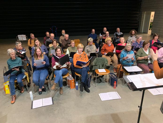 zanggroep De Reutelnoot tijdens een repetitie