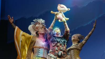 Musical Lion King opgedragen aan Martine Bijl