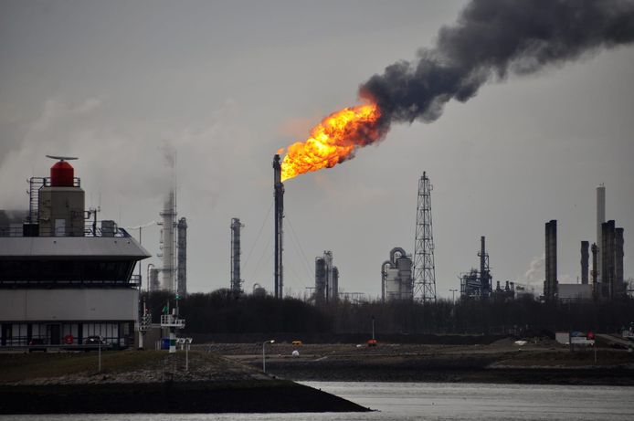 Foto ter illustratie: Affakkelen van Dow in februari