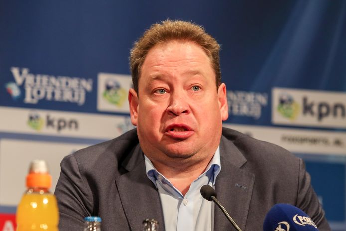 Sloetski bedankte tijdens de persconferentie iedereen bij Vitesse en in Nederland.
