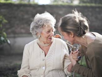 Uitvinder zelfmoordcabines bedenkt euthanasiemethode voor alzheimer-patiënten: “Zo ligt de beslissing volledig bij hen”