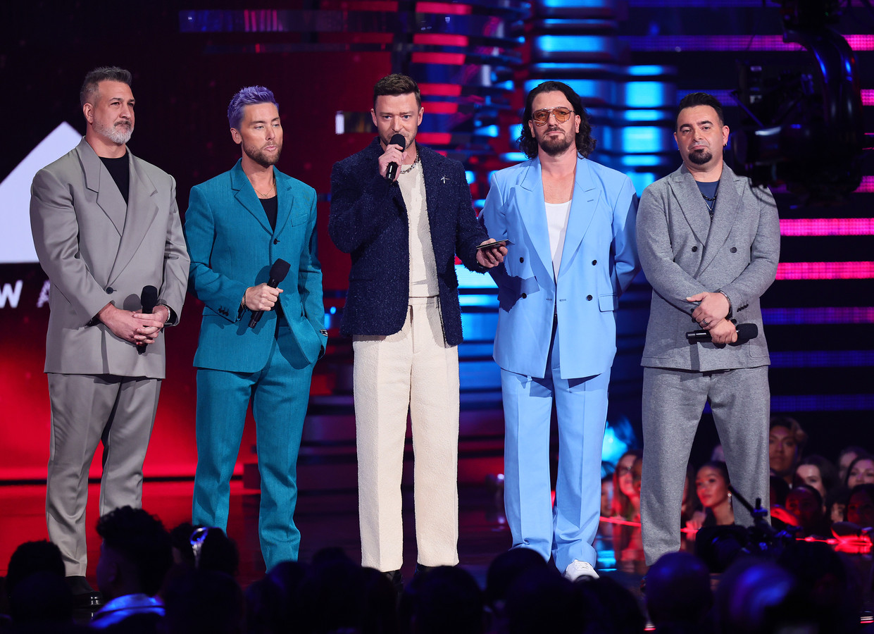 *NSYNC maakt (even) comeback boyband brengt na twintig jaar een nieuwe