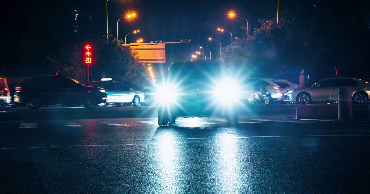 Warn fellow drivers about the speed trap: is it allowed?  |  car