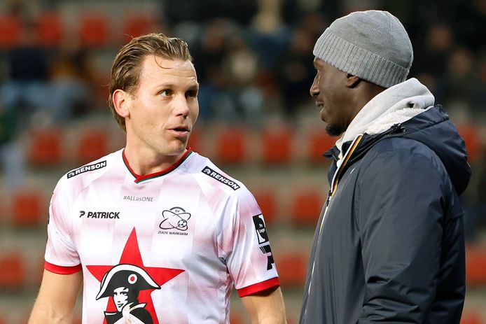 Mbaye Leye (r.) kan vanavond opnieuw beschikken over Ruud Vormer. "Zondag had hij al om halftien de data van zijn individueel programma ingestuurd. Een keiharde werker."