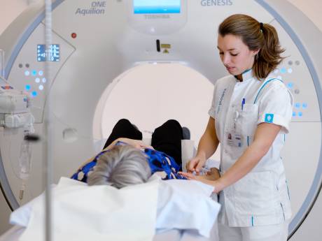 Minder contrastvloeistof toegediend bij CT-scans: patiënt merkt er niks van, het milieu wel