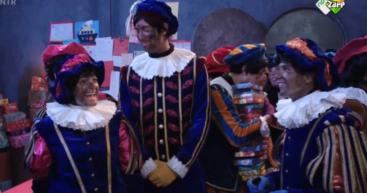 Sinterklaasjournaal Trapt Direct Af Met Blije Roetveegpieten Show Ad Nl Gewoon zwarte piet blijven.'' giling prijst van muiswinkel om zijn keuze te stoppen. sinterklaasjournaal trapt direct af met