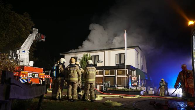 Grote uitslaande brand in restaurant in Joppe