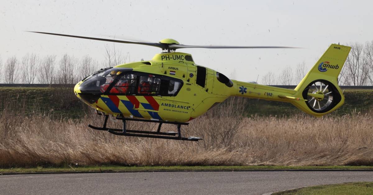 VEGHEL - Op de Beukelszweg in Veghel heeft zaterdagmiddag omstreeks 14.20 uur een ernstig ongeval plaatsgevonden tussen een wielrenner en een vrachtauto.