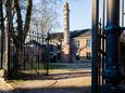 Volgens omwonenden is het plan nog altijd vele maten te groot voor de buurt. ,,Als je vanuit het centrum de Tivolistraat of St. Josephstraat inloopt, sta je ineens in een oase van rust.” Ze vrezen dat er van die rust weinig over blijft.