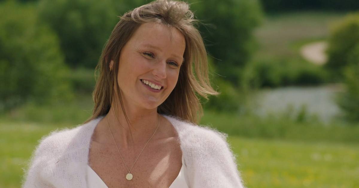 Blind Married Fleur Billiet's Emotional Wedding Day with Late