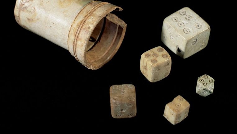 Dobbelstenen uit Romeinse tijd Middeleeuwen zijn historische schatkamer, deze antropologen