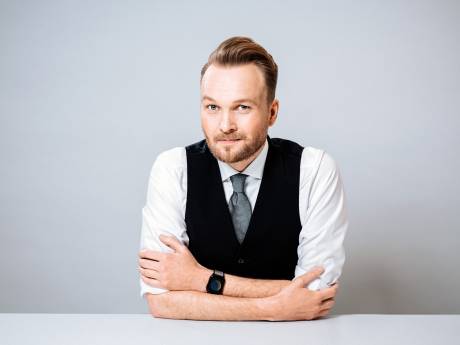 Nieuwe avondshow start vandaag: ‘Lubach legt op humorvolle wijze de vinger op de zere plek’