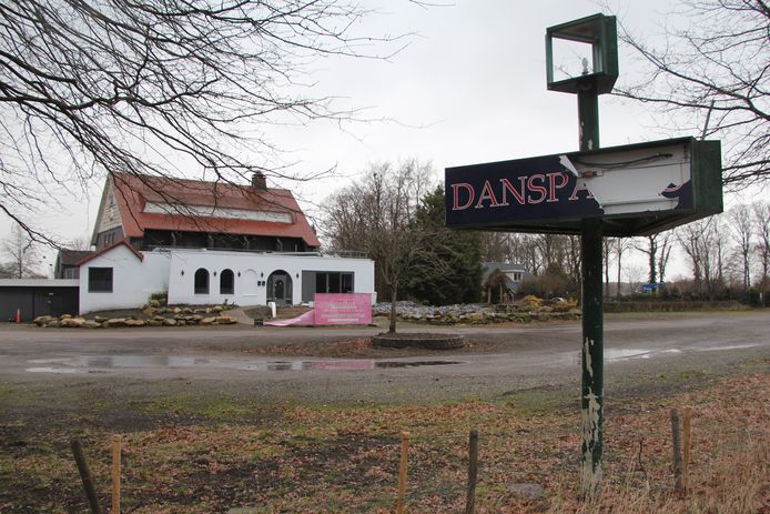 Na maanden van verbouwen biedt het voormalige Danspaleis nog altijd een desolate aanblik.