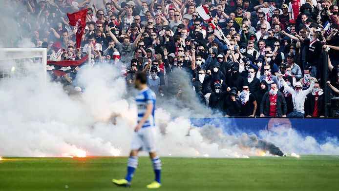 Bloemlezing Bijna Dynamiek Politie heeft Ajax-vandalen bekerfinale in beeld | Nederlands voetbal |  AD.nl