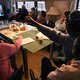 ‘Kleurrijke’ vriendenclub kijkt samen naar toespraak van Rutte: ‘Ik dacht wel: god, wa hedde gij goede tekstschrijvers’