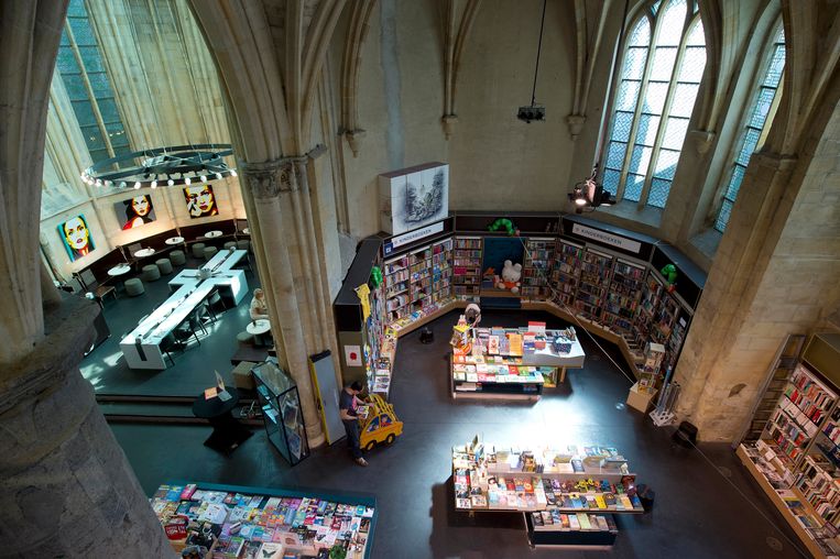 De Maastrichtse boekhandel Dominicanen, volgens de Amerikaanse nieuwszender CNN een van de coolste boekwinkels ter wereld. Beeld ANP