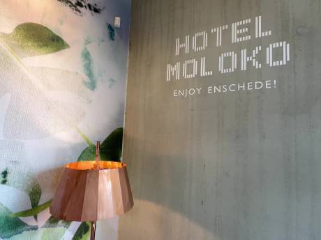 Dit hippe hotel zonder personeel is nú al helemaal volgeboekt: ‘We komen lakens tekort’