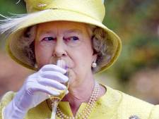 Le Martini quotidien, c’est fini: la reine Elisabeth II doit arrêter de boire sur conseils de ses médecins