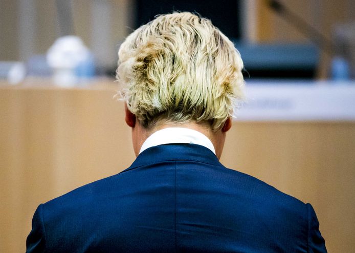 Geert Wilders in de rechtbank op Schiphol.
