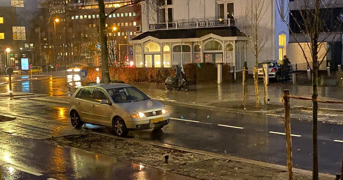 Meteen twee ongelukken na opening ‘nieuwe’ Raiffeisenstraat in Enschede.