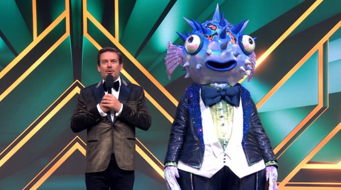 Panel kan oren en ogen niet geloven bij onthulling The Masked Singer ...