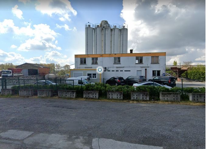 De betoncentrale in Voorde waar de diefstal gebeurde.