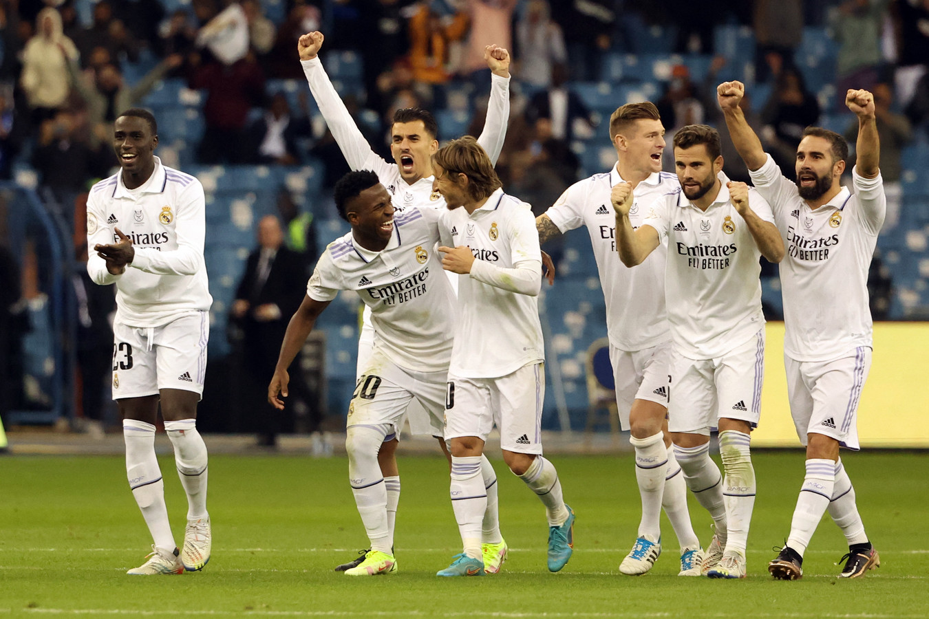 Vincent Janssen helpt Antwerp naar halve finales, Real Madrid wint kraker na penalty's, Bploeg