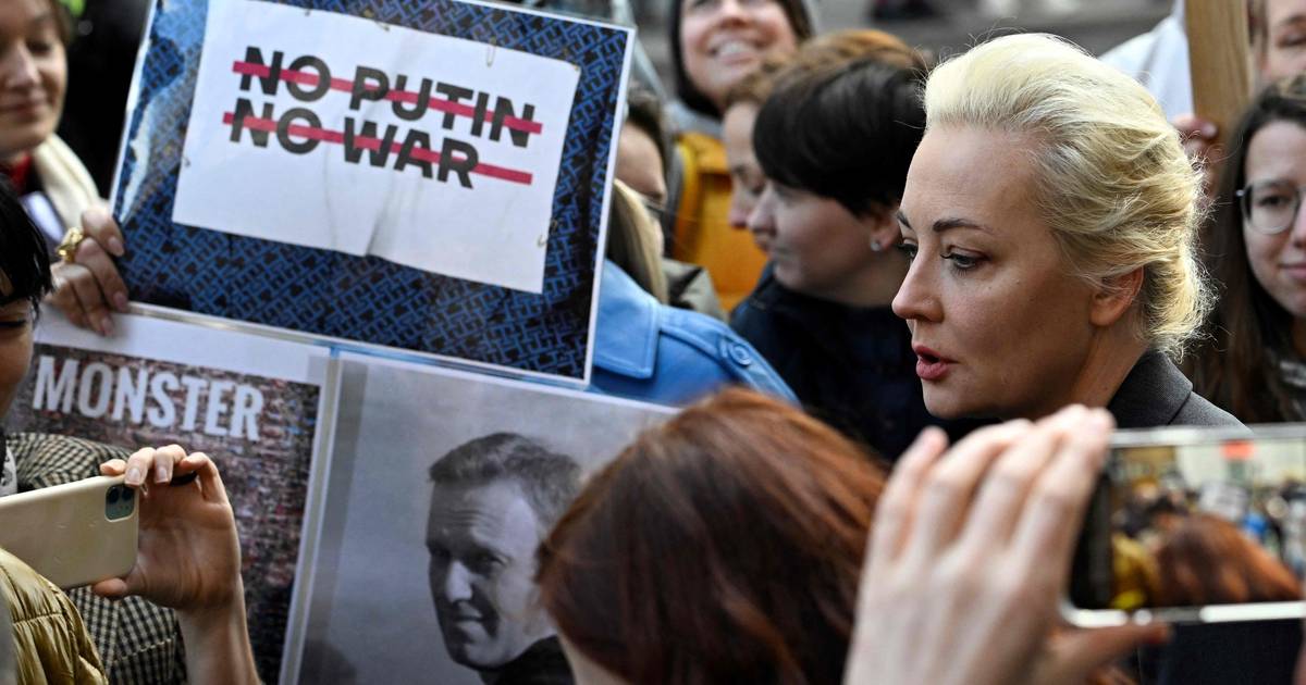 La Russie émet Un Mandat Darrêt à Lencontre De Yulia Navalnaya La Veuve Dalexeï Navalny Qui 2938