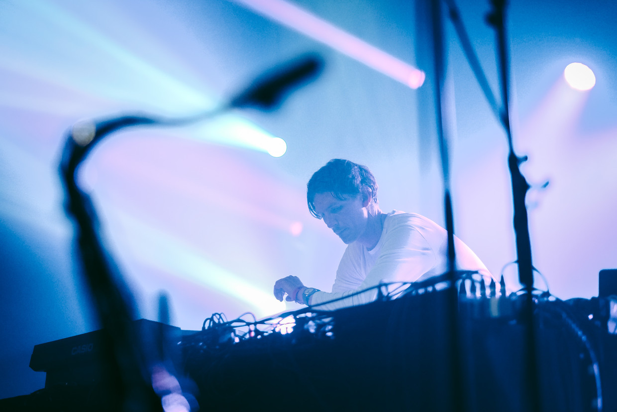 Romare speelt op het nieuwe festival Electropolis in Charleroi. Beeld Illias Teirlinck