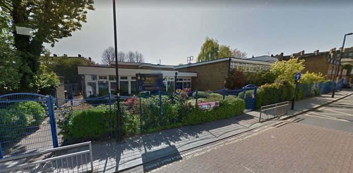 De school in Londen is onlangs nog uitgeroepen tot één van de beste scholen van Engeland.