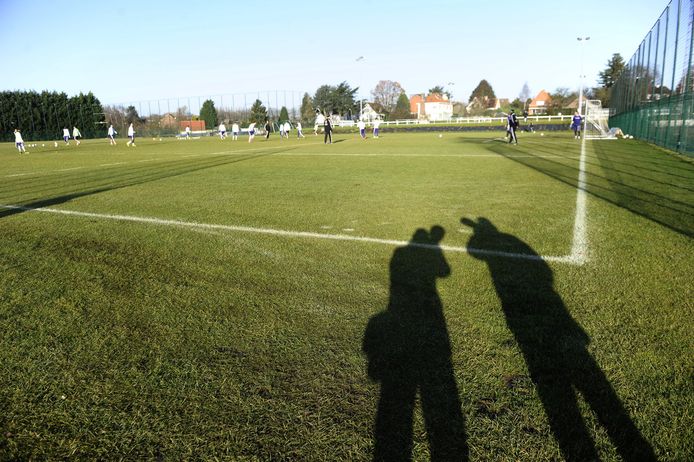 Anderlecht strikt talentvolle broertjes van tien voor neus ...
